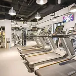 2B 2Ba Exquisite Apartment With Views, Indoor Pool & Gym By Envitae