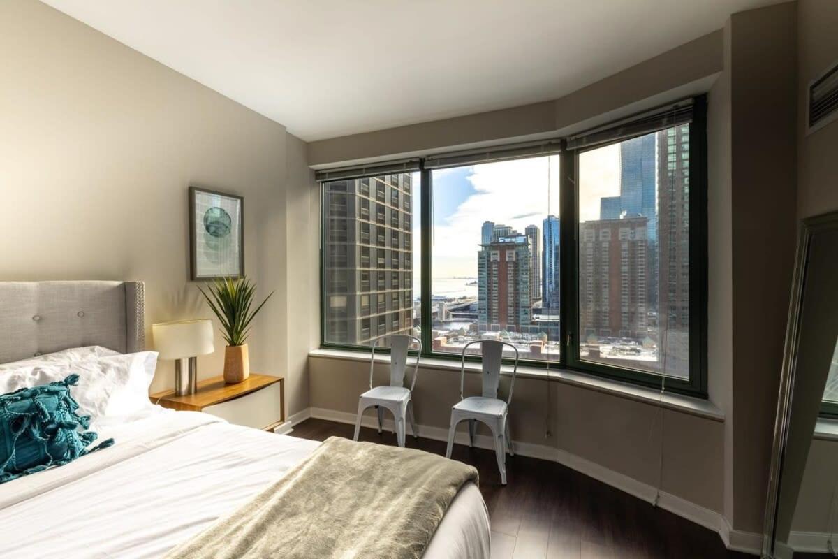 2b 2ba Exquisite With Views, Indoor Pool & Gym By Envitae