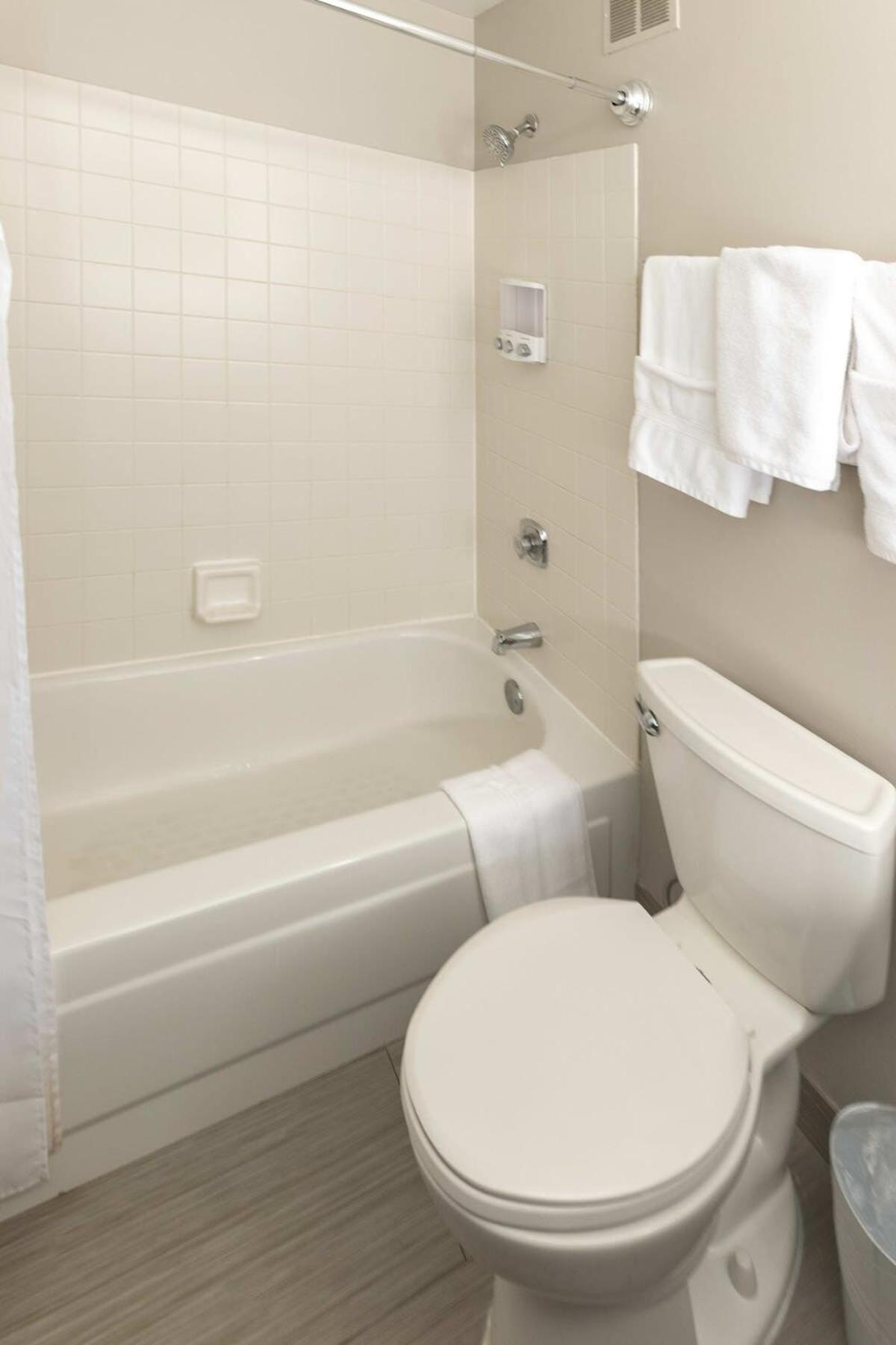 2b 2ba Exquisite With Views, Indoor Pool & Gym By Envitae Chicago
